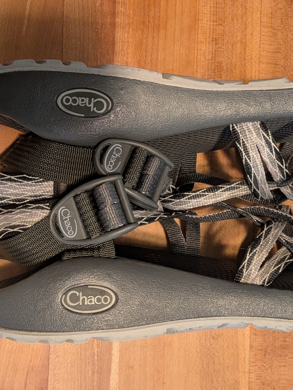 ​Chacos Women's 9 Black Gray Toe Loop Athletic Hiking Outdoor Sandals Water Shoe - Picture 5 of 9